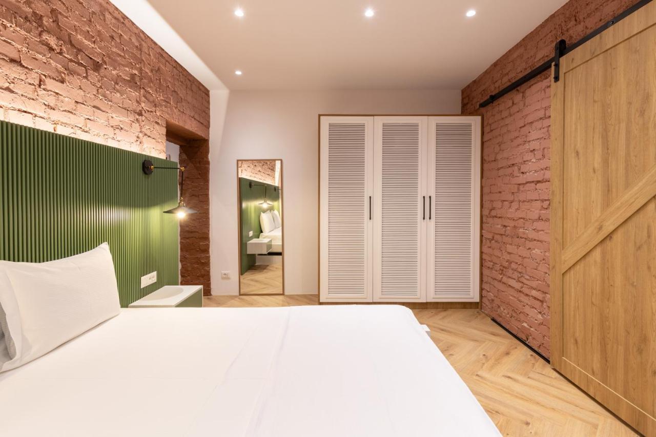 Vater Apartments Тирана Экстерьер фото