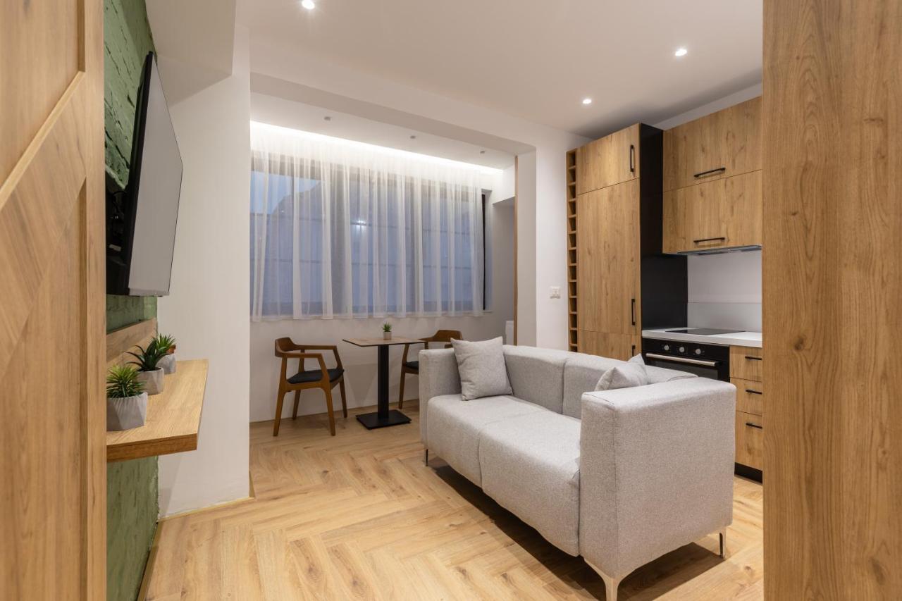 Vater Apartments Тирана Экстерьер фото