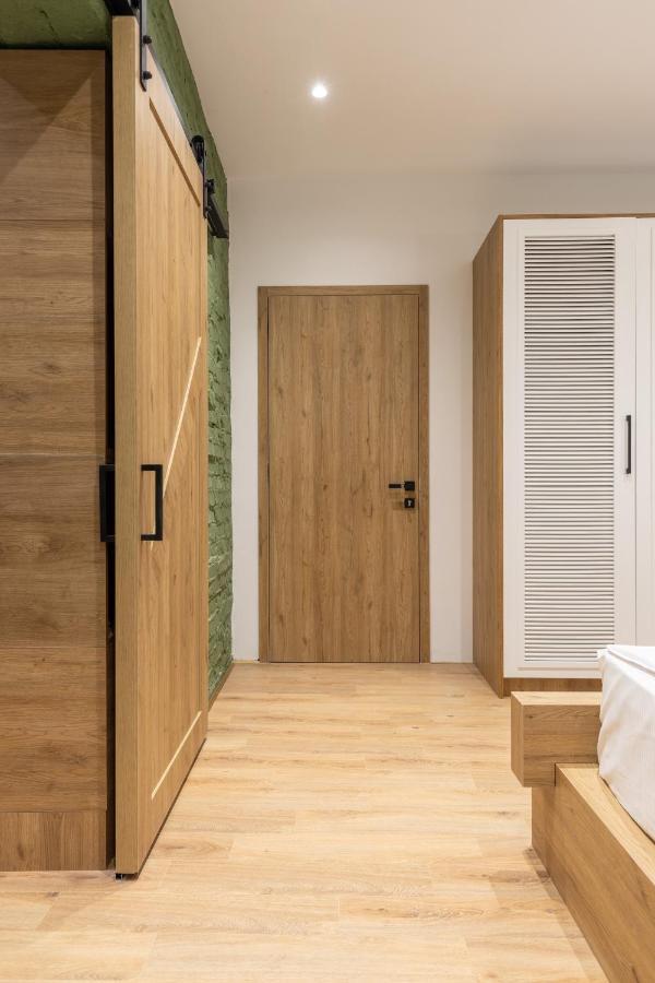 Vater Apartments Тирана Экстерьер фото