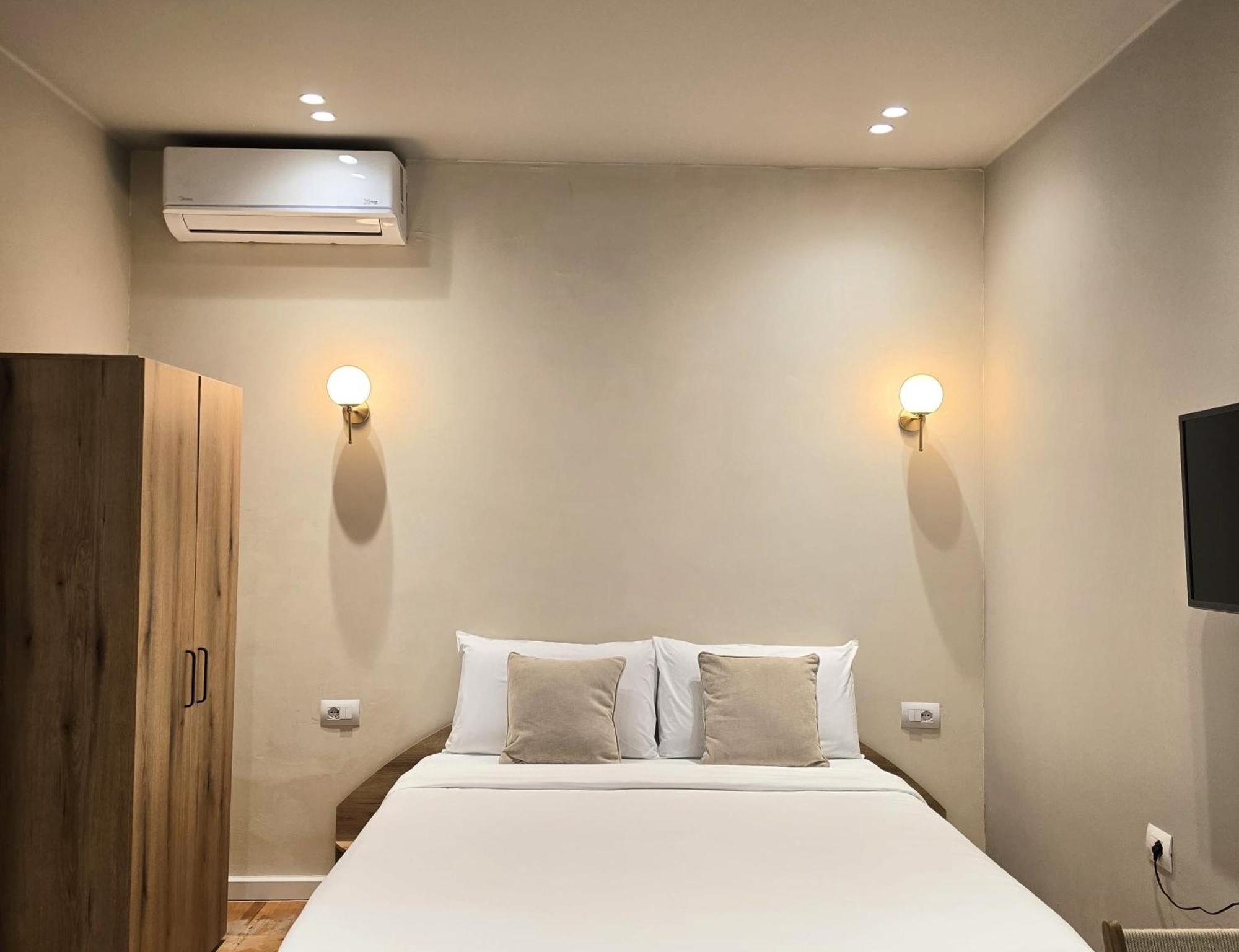 Vater Apartments Тирана Экстерьер фото